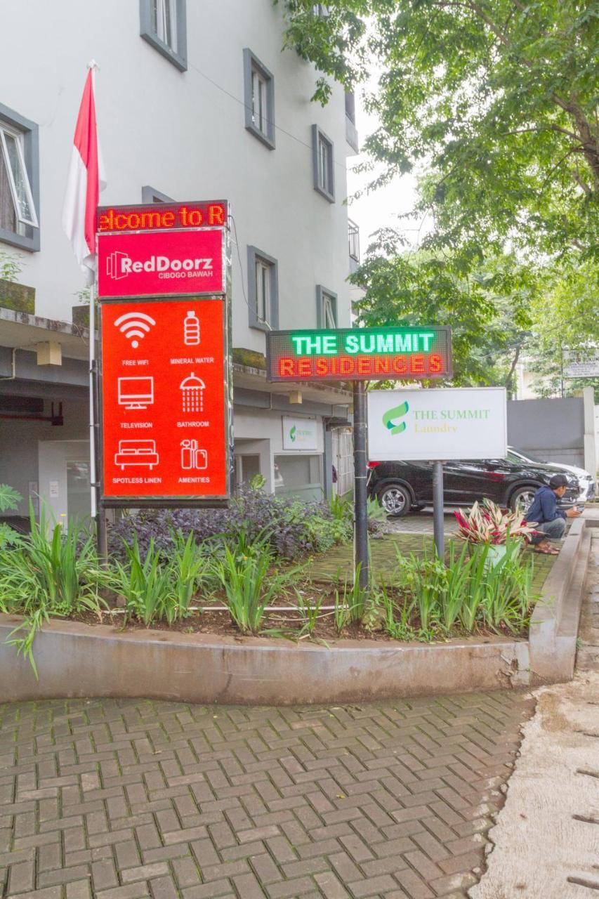 Reddoorz @ Cibogo Bawah Wisma tamu Bandung