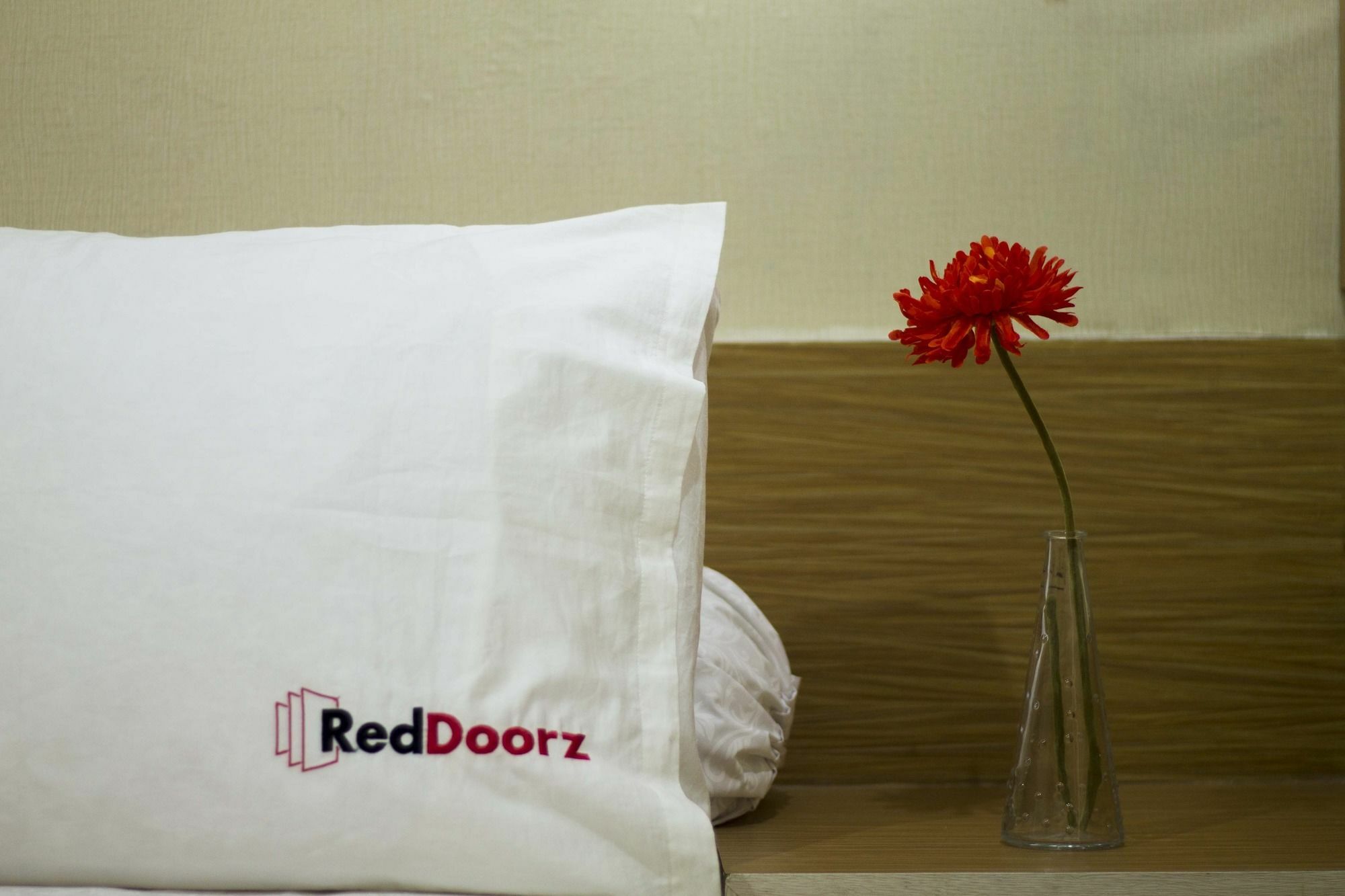 Reddoorz @ Cibogo Bawah Wisma tamu
