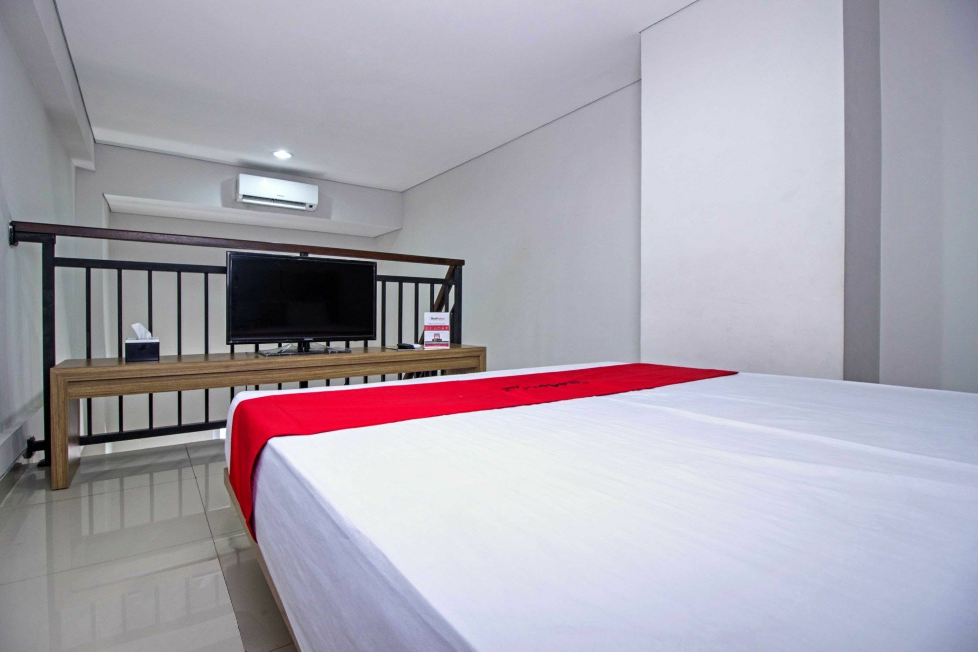 Wisma tamu Reddoorz @ Cibogo Bawah Bandung